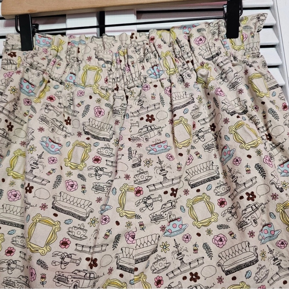 Custom‎ Handmade - "Friends" Shorts - Picture 5 of 8